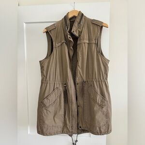Levi Vest XL